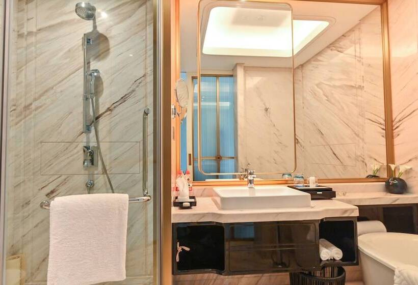 Номер Deluxe Вид на Город, Wyndham Qingdao