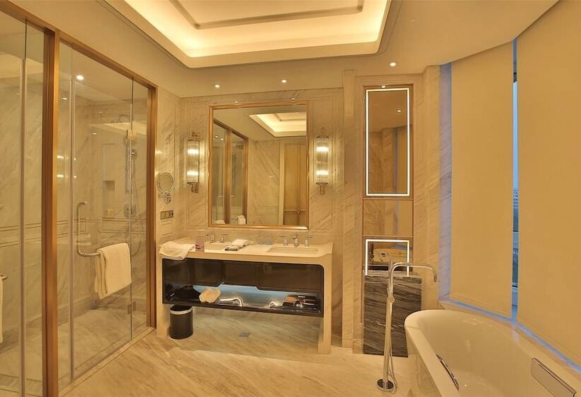 Люкс, Wyndham Qingdao
