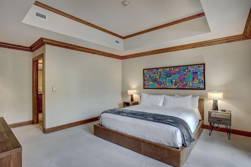 Апартаменты 3 Спальни, The Vail Collection At The Ritz Carlton Residences Vail