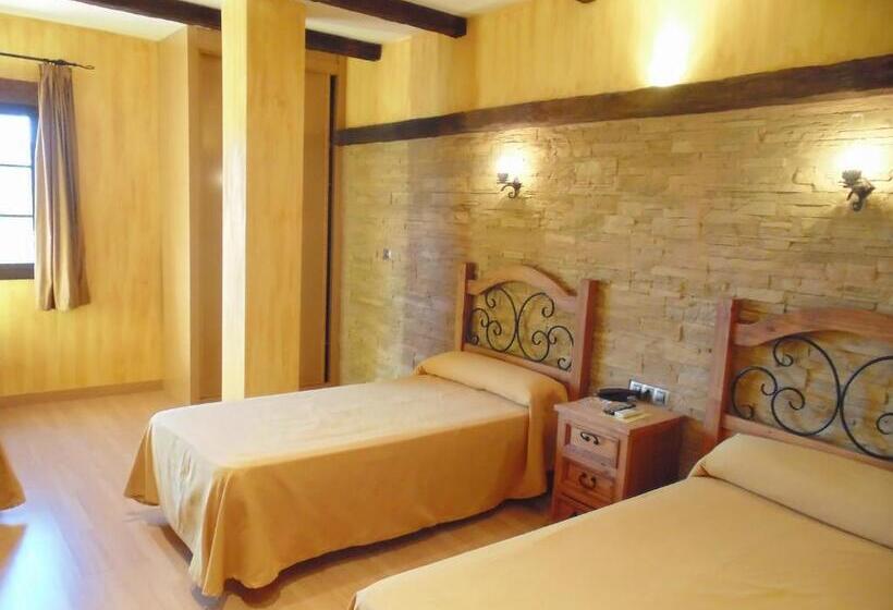 Номер Стандарт Трехместный, Hostal El 402