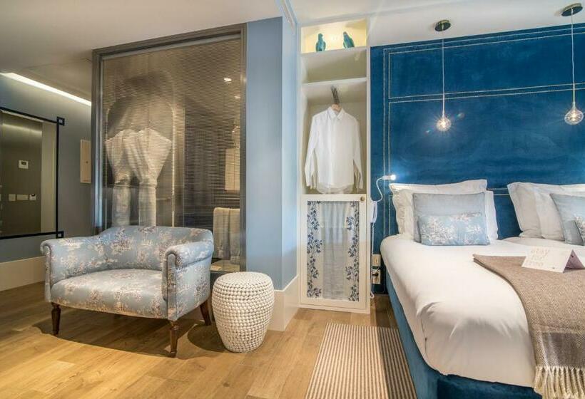 Quarto superior vista rio, Lx Boutique