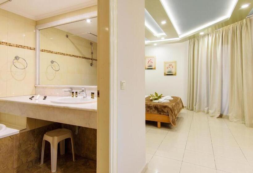 Номер Deluxe, Plaza Pallas