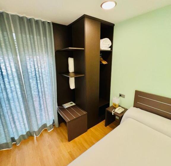 Habitación Estándar con Terraza, Clopy Rocamar