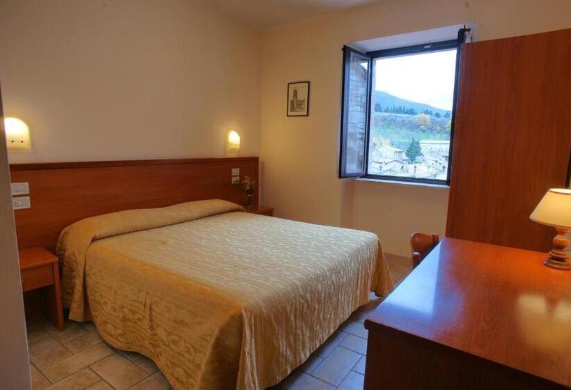 Номер Стандарт, Albergo La Rocca