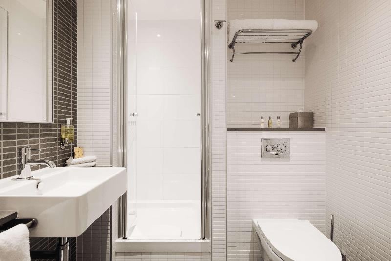 Standard Room, Doubletree By Hilton  Amsterdam Centraal Station
