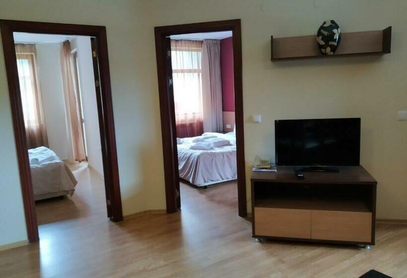 Апартаменты 2 Спальни, Redenka Holiday Club