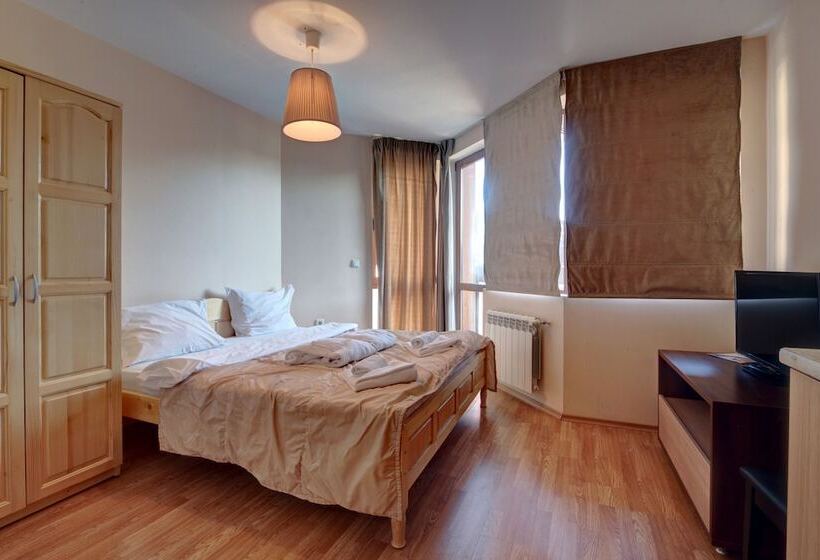 Студия Стандарт, Redenka Holiday Club