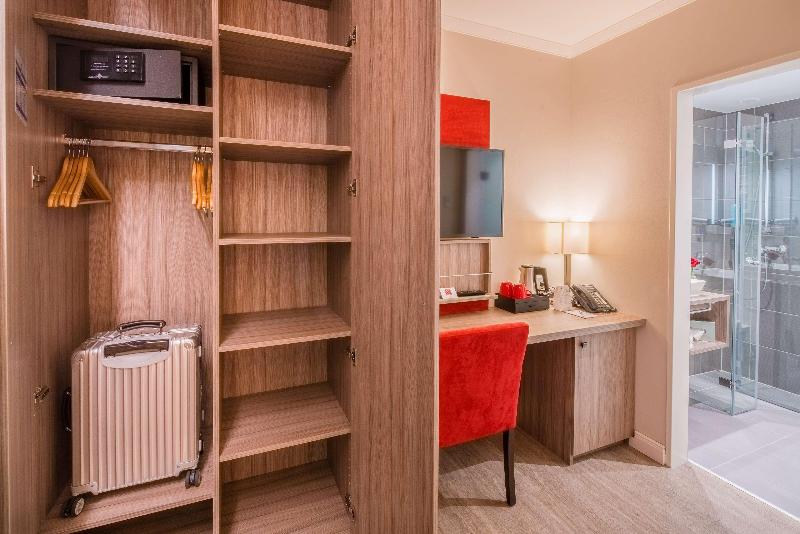 Апартаменты 4 Спальни, St. James Place