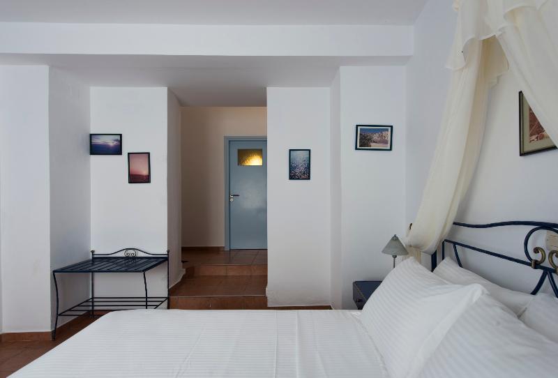 주니어 스위트, Kastro Suites