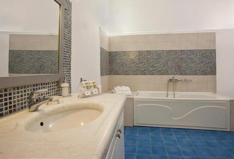 패밀리 룸, Kastro Suites