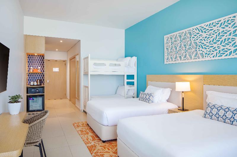 带双层床的家庭房间, Centara Mirage Beach Resort Dubai