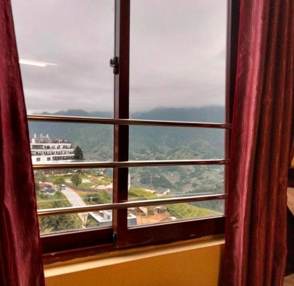 اتاق استاندارد با چشم‌انداز کوهستان, Black Hmong View