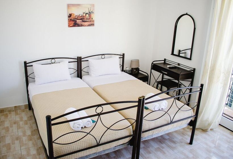 اتاق استاندارد سه نفره, Nikolakakis Rooms Lavrio