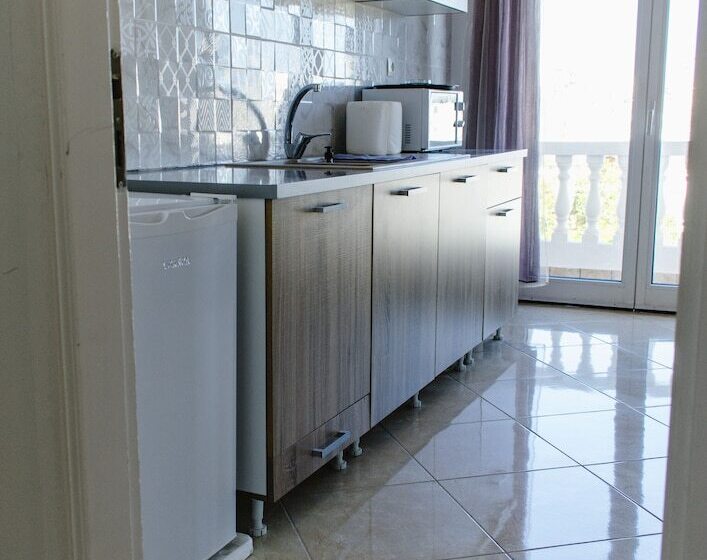 آپارتمان 3 خوابه, Nikolakakis Rooms Lavrio
