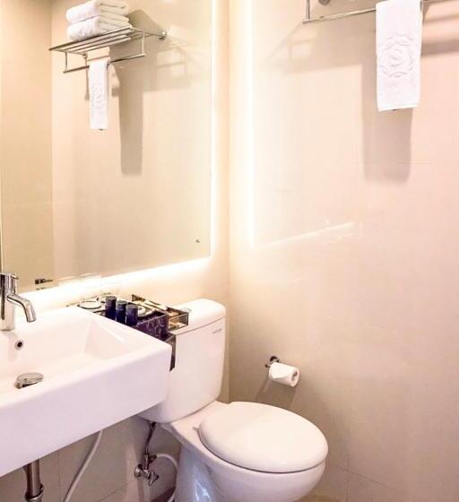 Номер Deluxe, Savero Hotel Depok