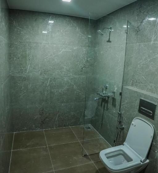 Полулюкс, Mpsroyalsuites