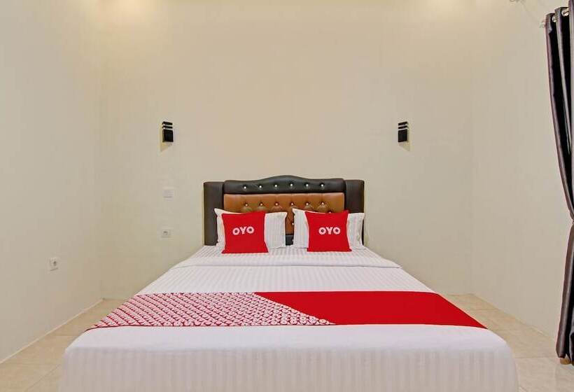 اتاق لوکس, Capital O 90643 Suri Guest House Syariah