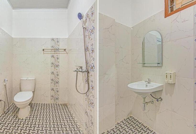 اتاق لوکس, Capital O 90643 Suri Guest House Syariah