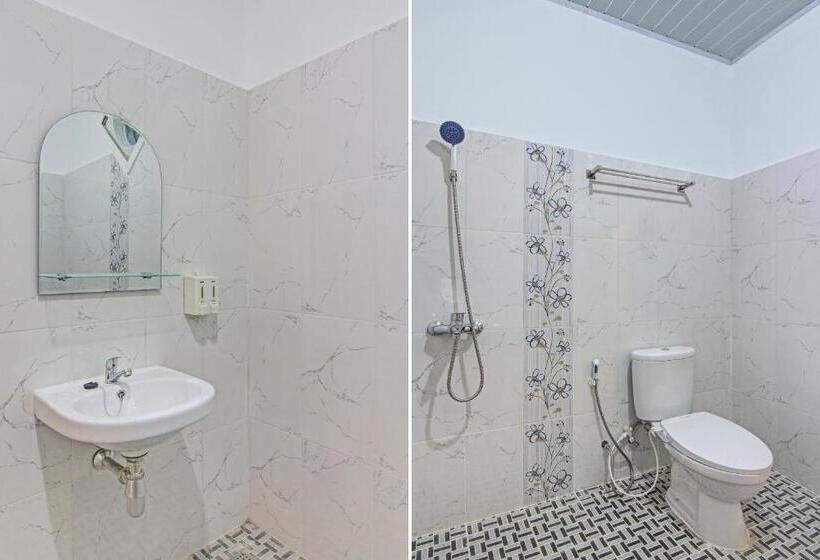 اتاق لوکس, Capital O 90643 Suri Guest House Syariah