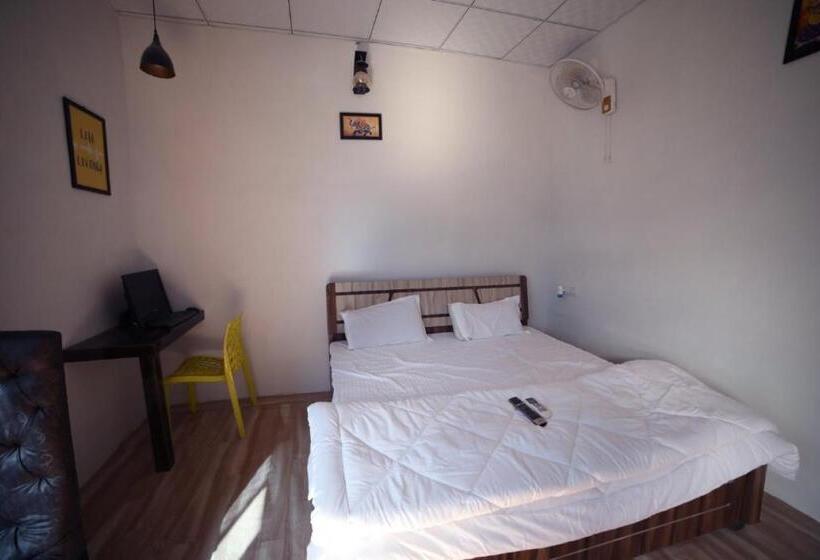 Трехместный Номер Классика, Oyo 82477 Drishyam