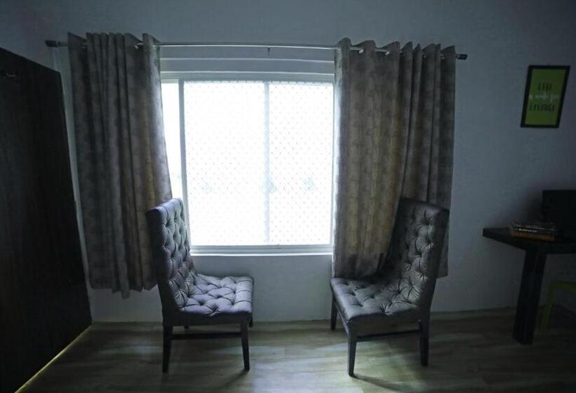 Трехместный Номер Классика, Oyo 82477 Drishyam