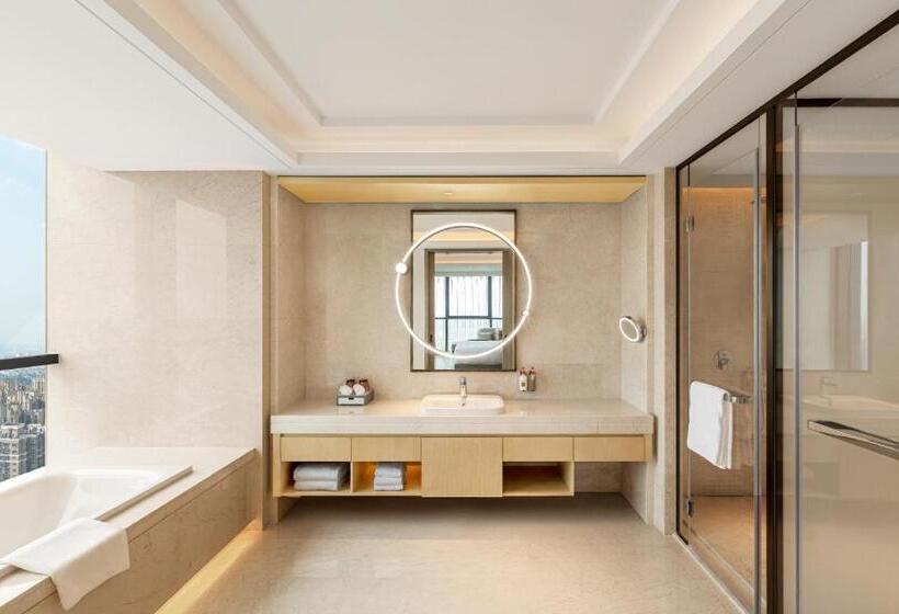 Люкс Кровать Кинг, Crowne Plaza Changsha Development Zone By Ihg