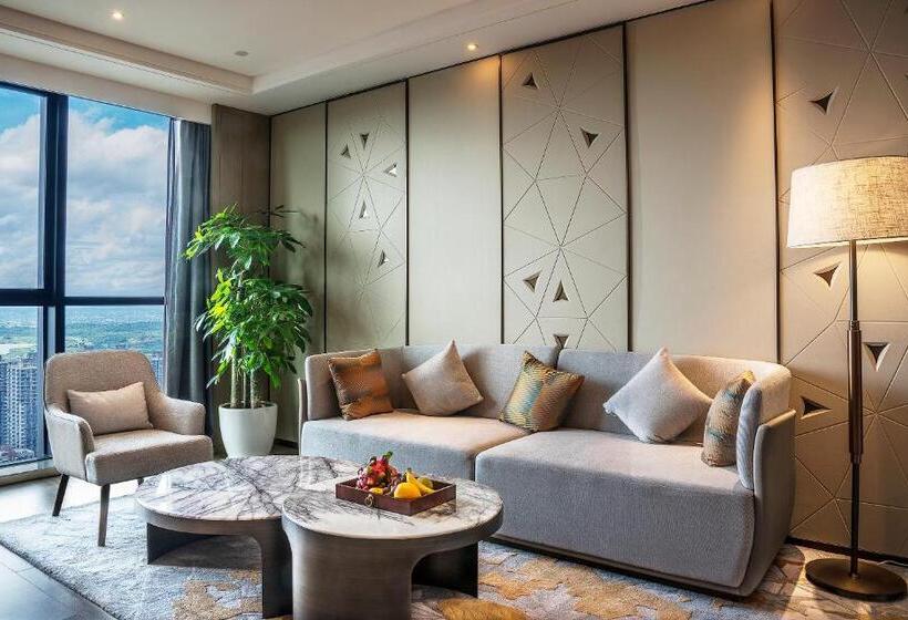 Люкс Кровать Кинг, Crowne Plaza Changsha Development Zone By Ihg