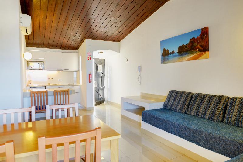 Apartamento 2 Quartos Vista Mar Lateral, 3hb Golden Beach