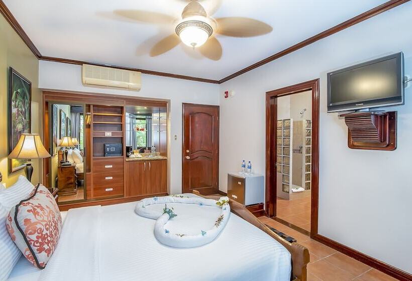 디럭스 룸, Casa Roland Golfito Resort