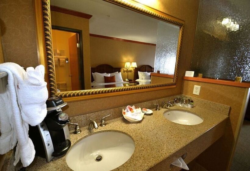 스위트, Elizabeth Oceanfront Suites, Ascend Hotel Collection