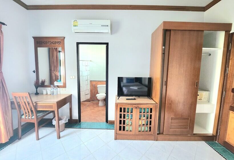 스탠다드 룸, Sea Front Home Hotel   Patong Beach