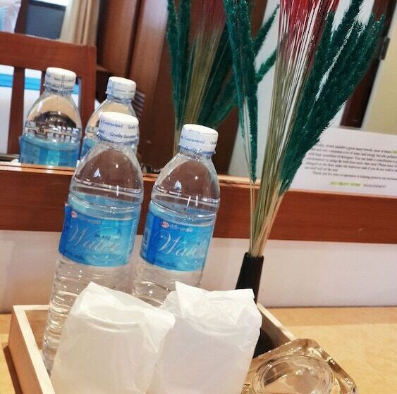 디럭스 룸, Sea Front Home Hotel   Patong Beach
