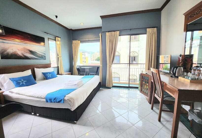 디럭스 룸, Sea Front Home Hotel   Patong Beach