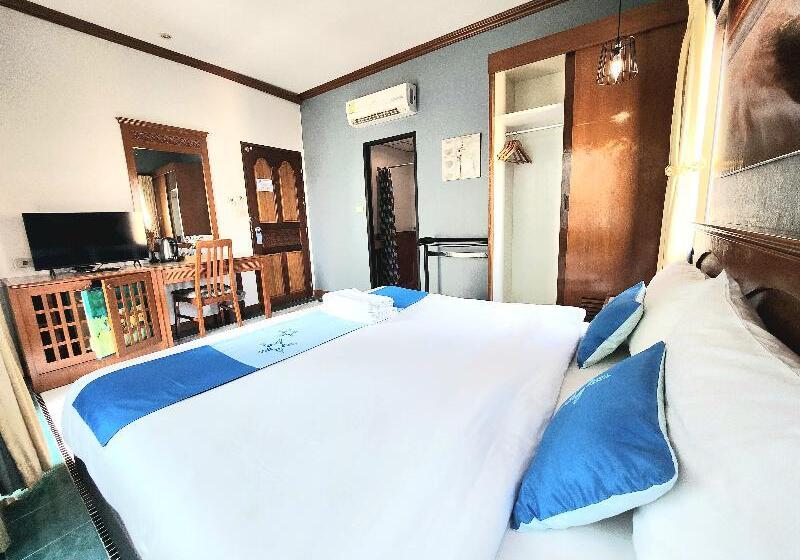 디럭스 룸, Sea Front Home Hotel   Patong Beach