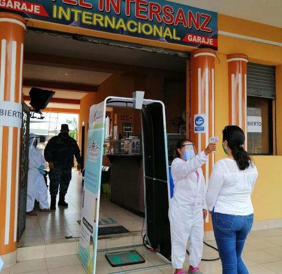 스탠다드 룸, Sánchez Internacional