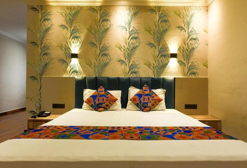 חדר אקזקיוטיב לשלושה, Fabhotel Clive Regency Lovelock   Nr Kolkata Airport