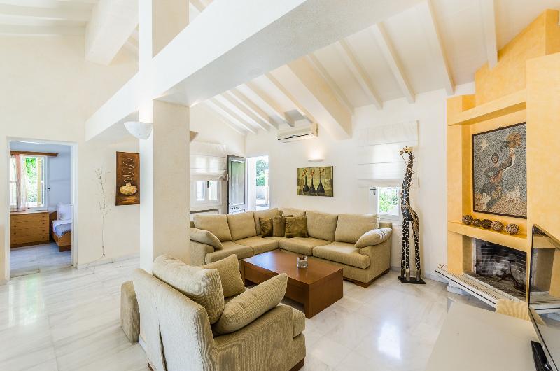 Вилла 3 Спальни с Бассейном, Anna Maria Village