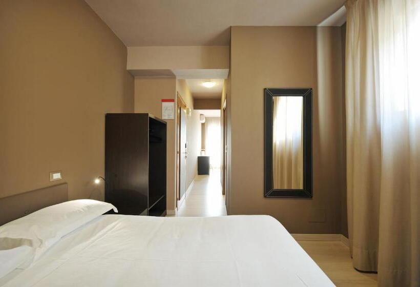 اتاق استاندارد سه نفره, M14 Hotel & Spa