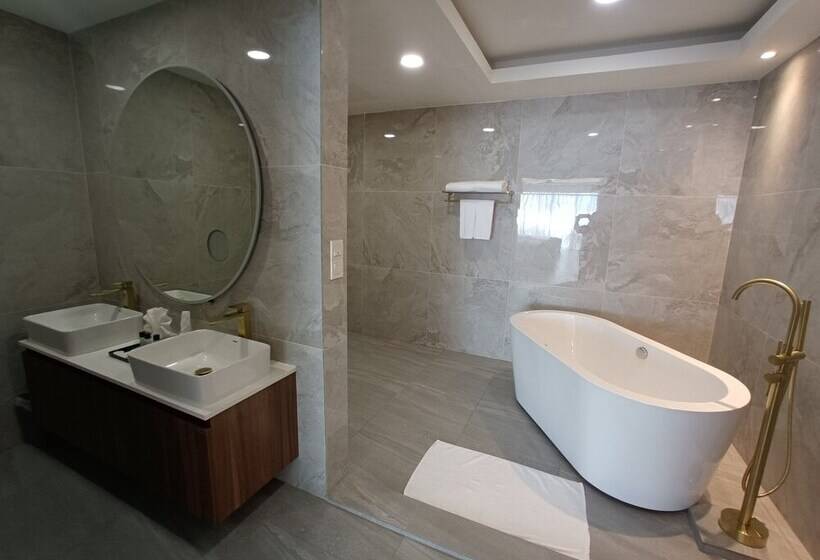 اتاق پنت هاوس, Pacific Regency Beach Resort Port Dickson