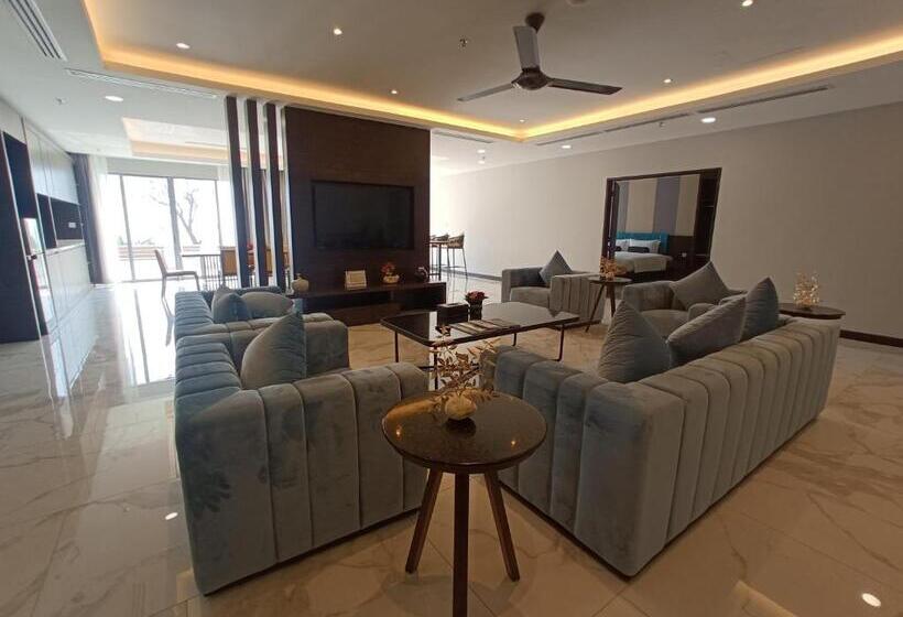 اتاق پنت هاوس, Pacific Regency Beach Resort Port Dickson
