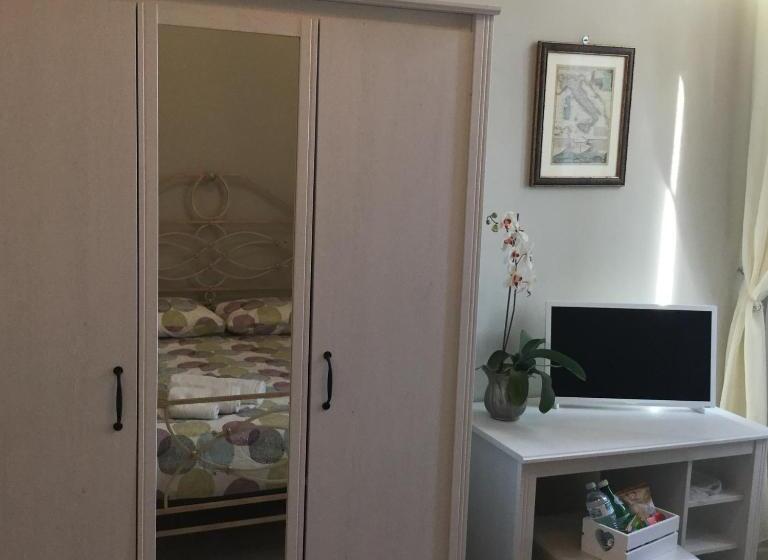اتاق لوکس, B&b Note Di Mare