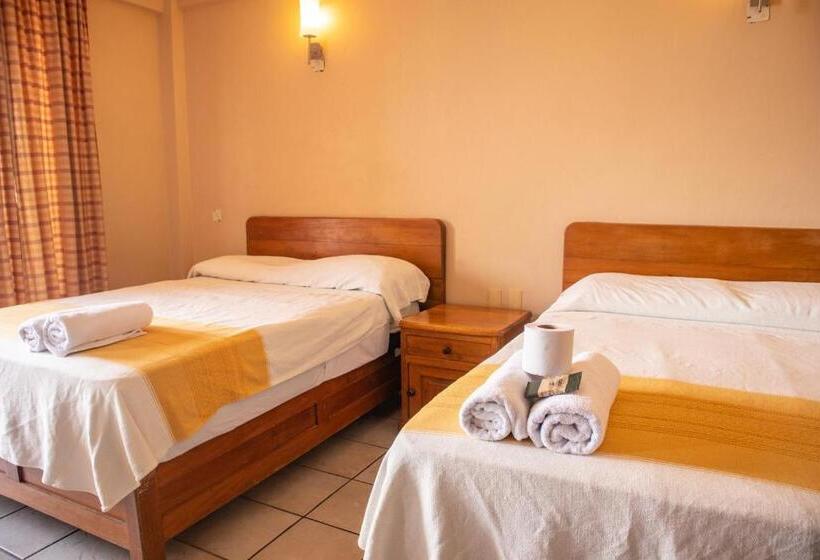Quarto Estandar com Sacada, El Mirador