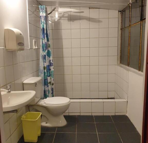 غرفة أساسية, Sk Hostal