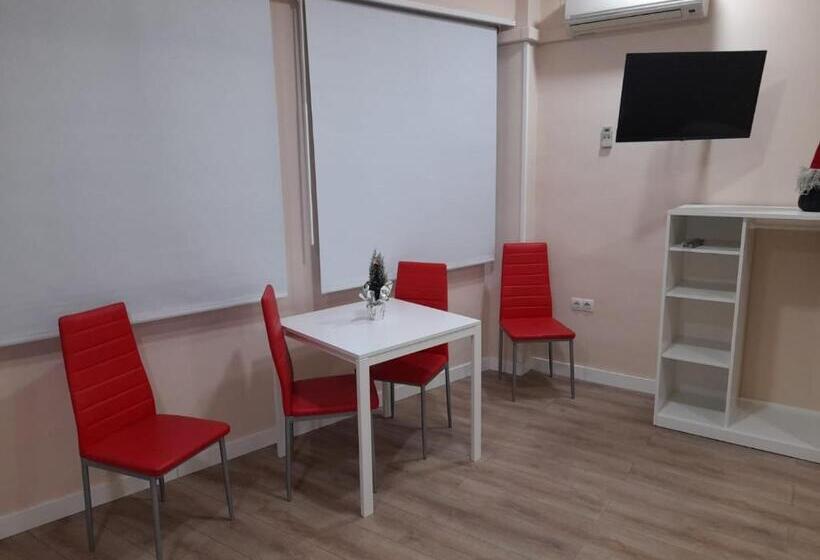 Студия Стандарт, Hospedaje Benacazon A49