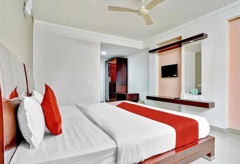 Quarto Triplo Clássico, Flagship 82582 Aec Residency