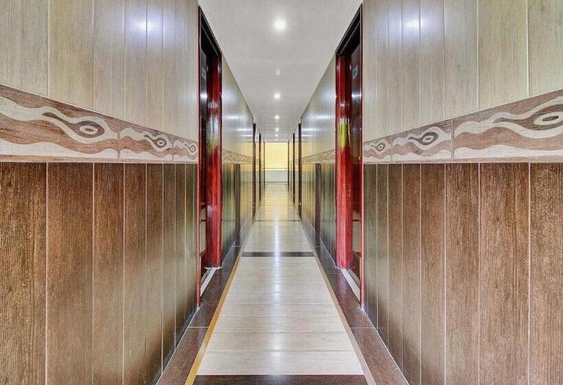 Quarto Triplo Clássico, Flagship 82582 Aec Residency
