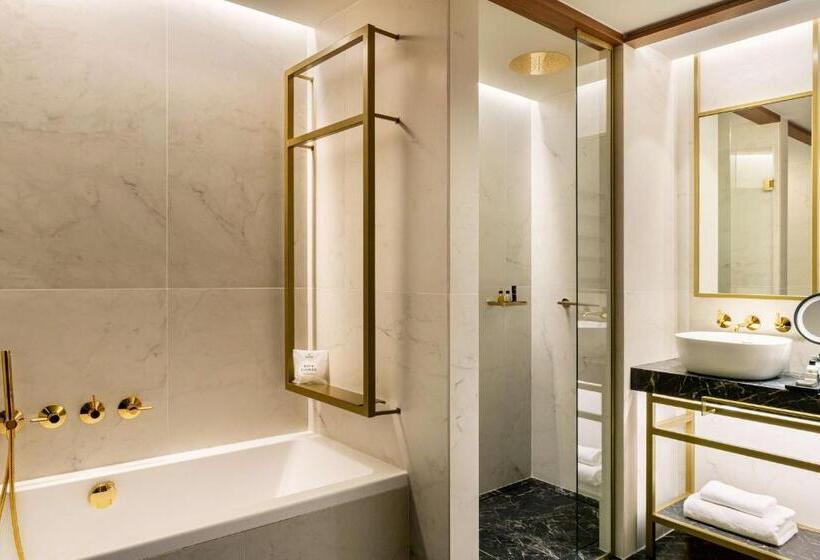 Семейный Номер, Radisson Collection Bilbao