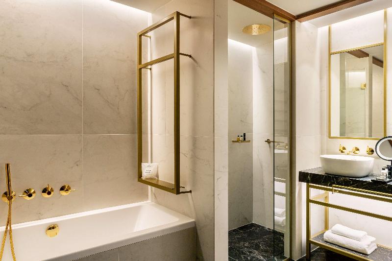 Семейный Номер, Radisson Collection Bilbao