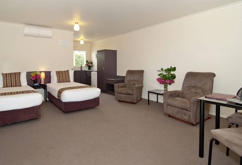 수피리어 스튜디오, Bk S Pioneer Motel