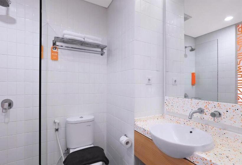 Номер Superior Кровать Кинг, Starlet Hotel Bsd City